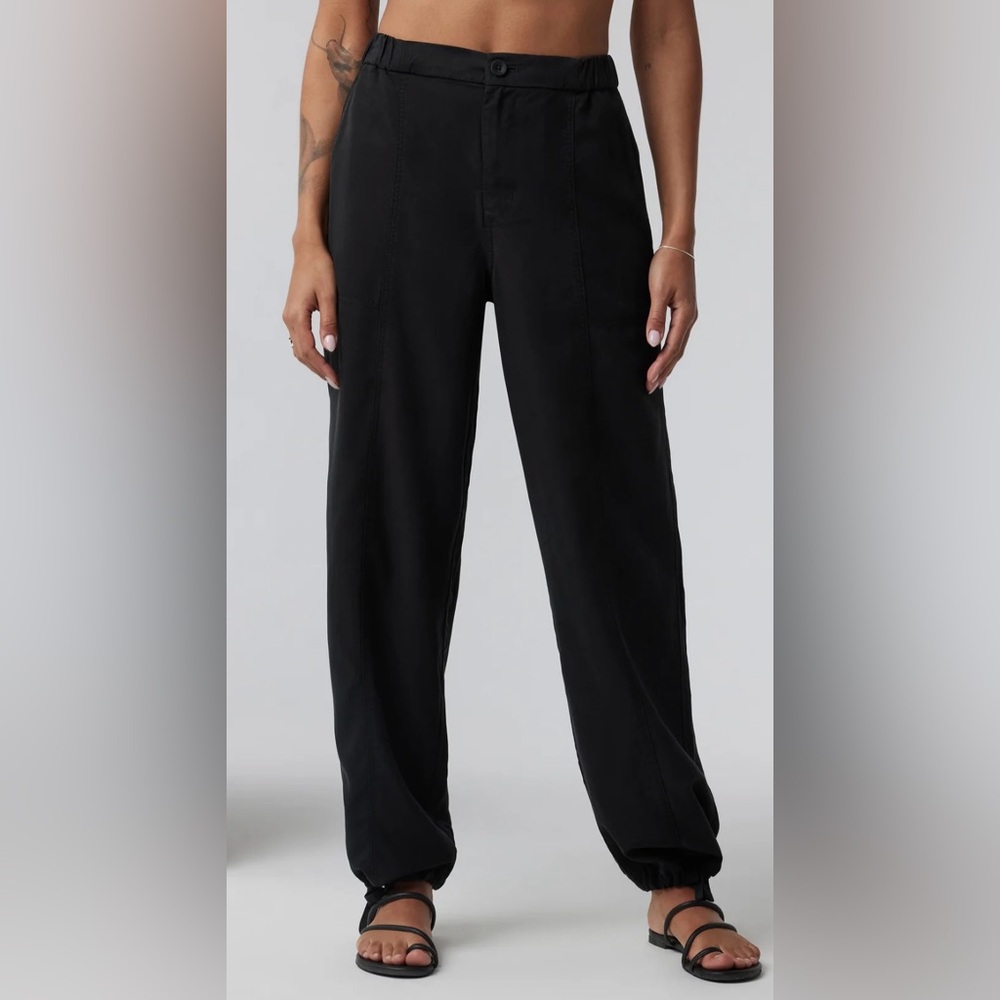 Vuori Charcoal Jogger Pants